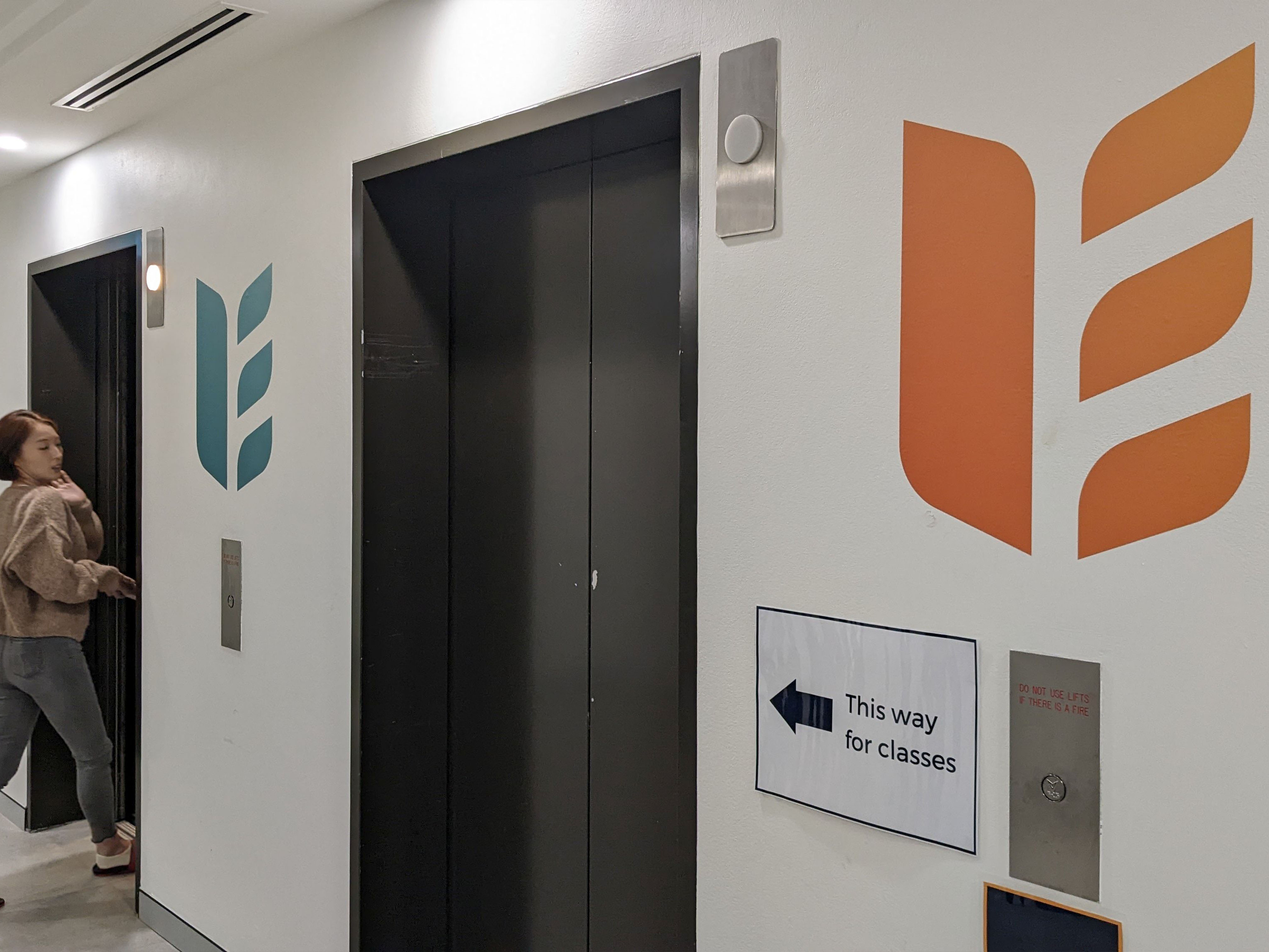 3D fabricated signage